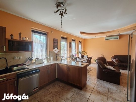 Eladó ház, Budapest 17. ker.