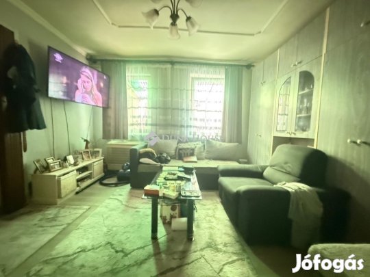 Eladó ház, Budapest 4. ker.
