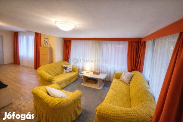 Eladó ház, Budapest 4. ker.