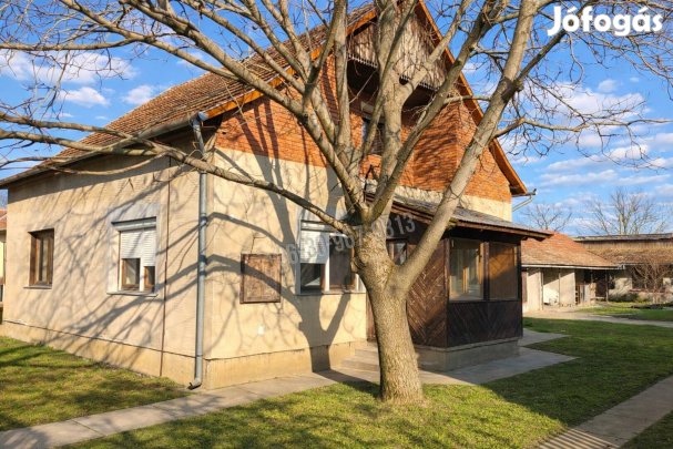 Eladó ház, Kondoros Kondoros, 25000000 Ft, 150 nm 219_csa