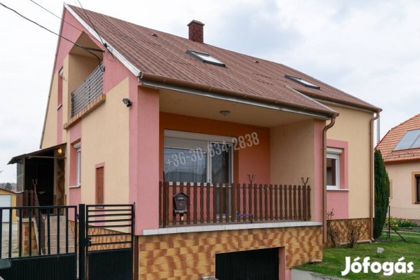 Eladó ház, Máriakálnok, Csillag utca , 85000000 Ft, 160 nm