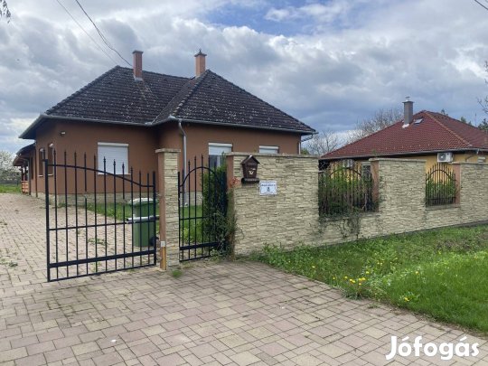 Eladó ház, Váchartyán Váchartyán, 106000000 Ft, 180 nm 13155_bhv