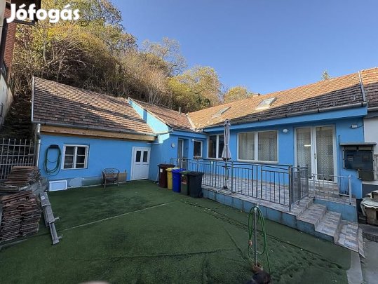 Eladó ház - Budakalász