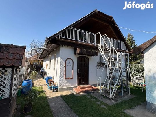 Eladó ház - Budakalász