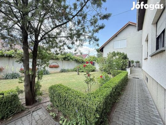 Eladó ház - Budapest XVI. kerület, Rákosszentmihály