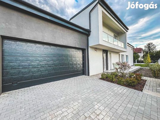 Eladó ház - Budapest XVI. kerület, Rákosszentmihály