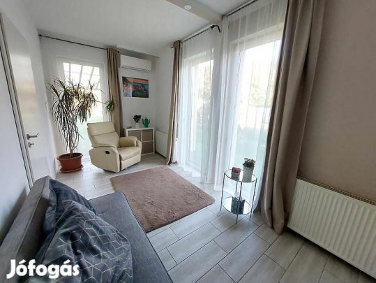 Eladó ház - Budapest XV. kerület, Rákospalota