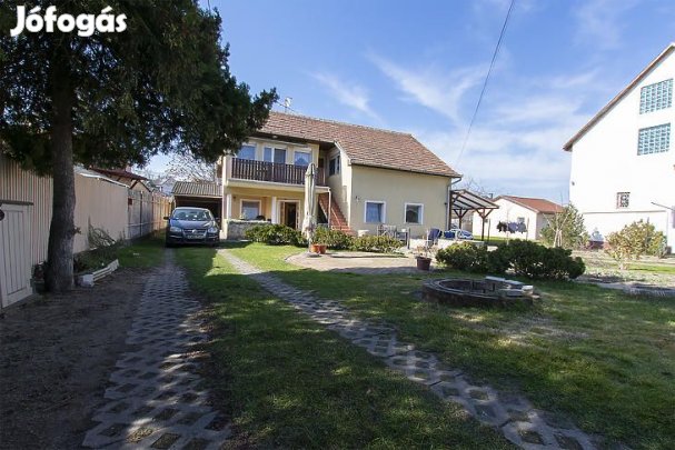 Eladó ház - Budapest XXI. kerület, Csepel-Királyerdő