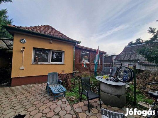 Eladó ház - Dunakeszi
