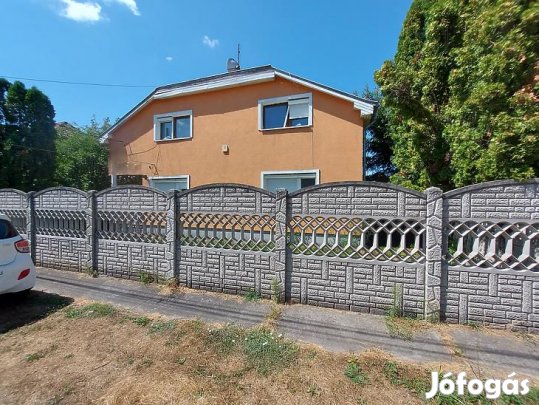 Eladó ház - Göd