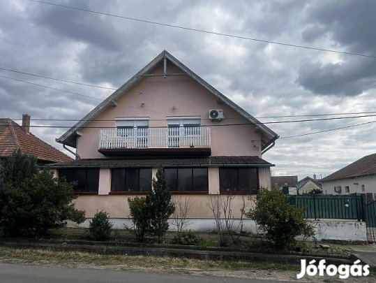 Eladó ház - Gödöllő