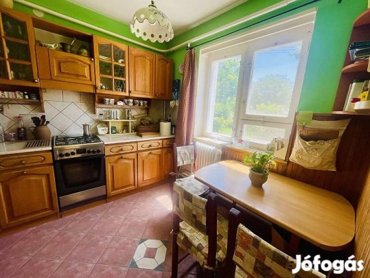 Eladó ház - Vác