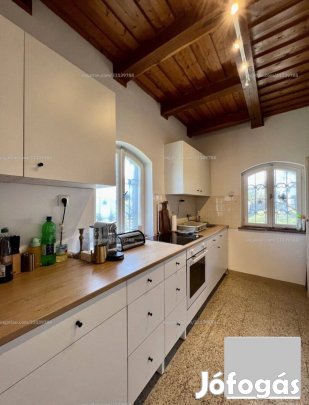 Eladó ház, birtok Balatonlelle Kishegy