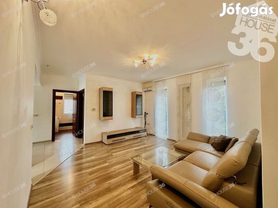 Eladó ház a Granadánál