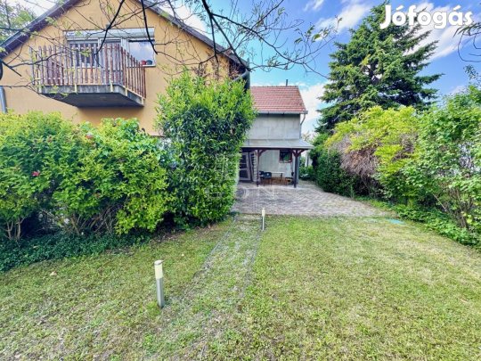Eladó házrész Érd, Érd kertvárosában!