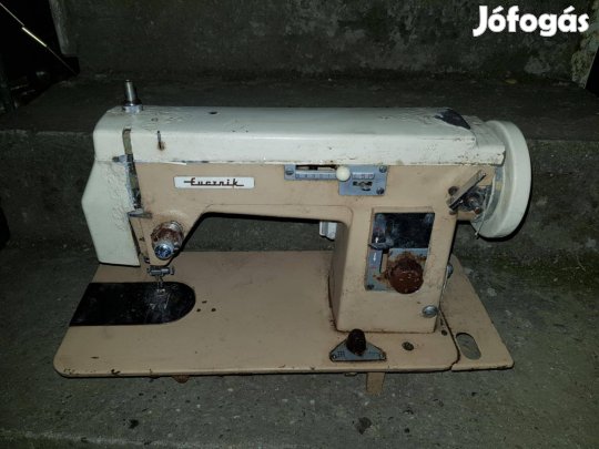 Eladó hiányos Lucznik 432 varrógép