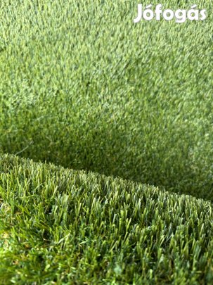 Eladó holland műfű feltekerve