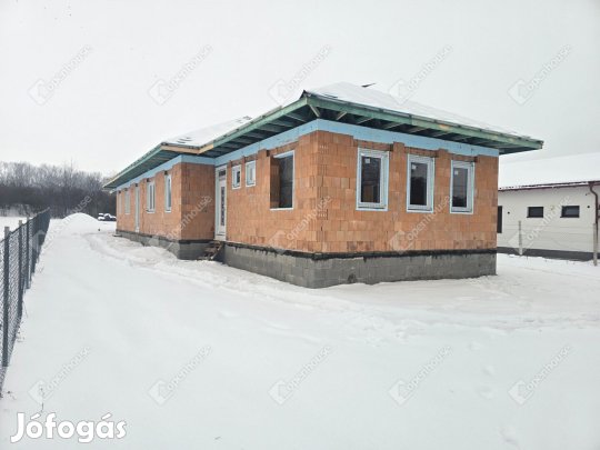 Eladó ikerház Gárdonyban !