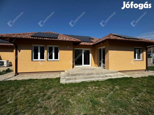 Eladó ikerház Harmatosvölgyben