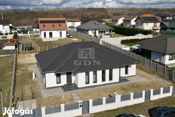 Eladó ikerház Nagytarcsa, Vincellér utca