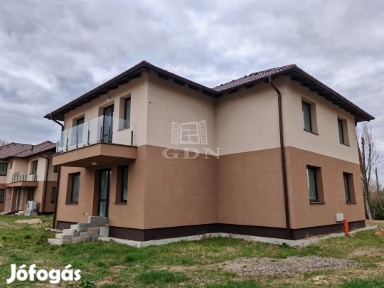 Eladó ikerház Pécel, Pécel, Luxus lakás