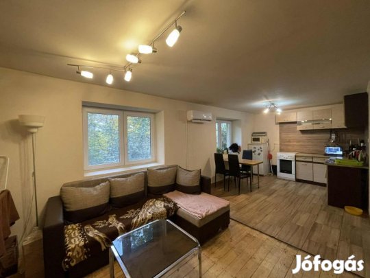 Eladó ikerház, Pécsbánya