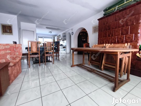 Eladó ingatlan, Alsóörs