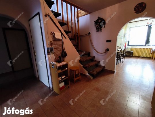 Eladó ingatlan, Balatonakali