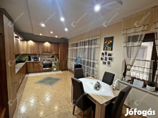 Eladó ingatlan, Debrecen
