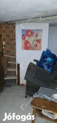 Eladó ingatlan, Gutorfölde