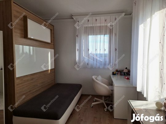 Eladó ingatlan, Nagycenk