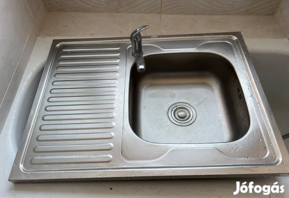 Eladó inox mosogató csappal/szifonnal