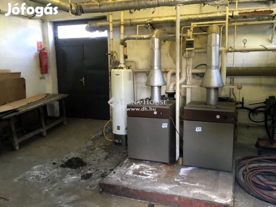 Eladó ipari, Devecser