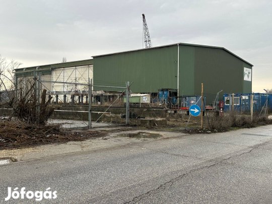 Eladó ipari csarnok
