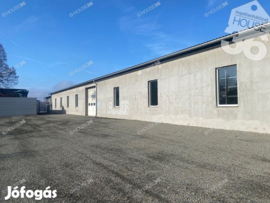 Eladó ipari csarnok kiváló adottságokkal!