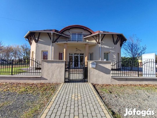 Eladó ipari ingatlan Nagytarcsa, Füzesliget lakópark