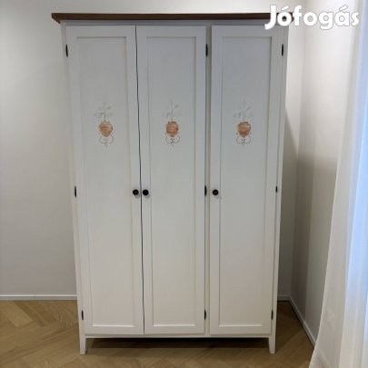 Eladó iparművész által készített szekrény!