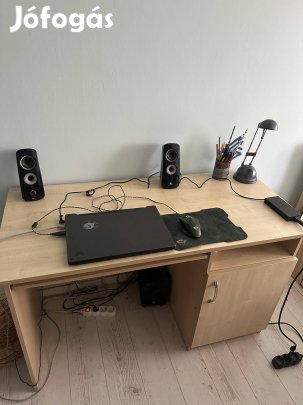 Eladó író/ számítógépasztal (120x55x74) kiváló állapotban!