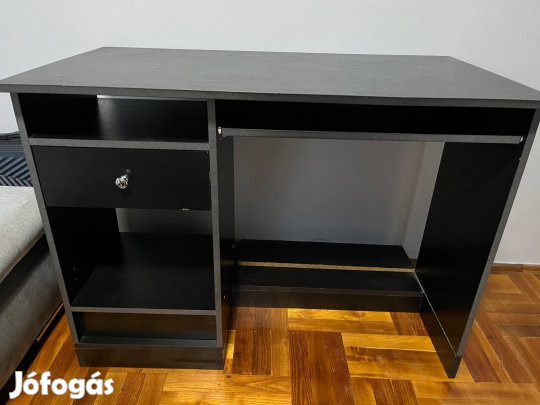 Eladó íróasztal