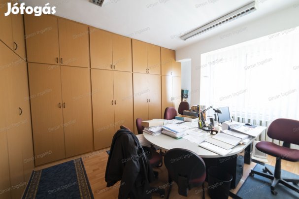 Eladó iroda irodaházban a, Kecskemét