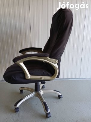Eladó irodai forgószék
