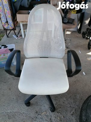 Eladó irodai szék