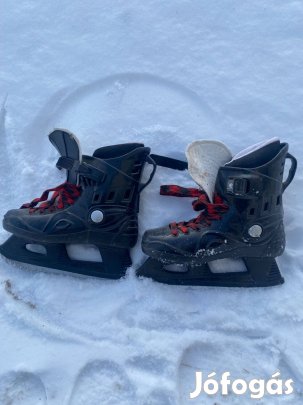 Eladó jégkorcsolya