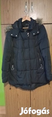 Eladó jó állapotban lévő kabátok.