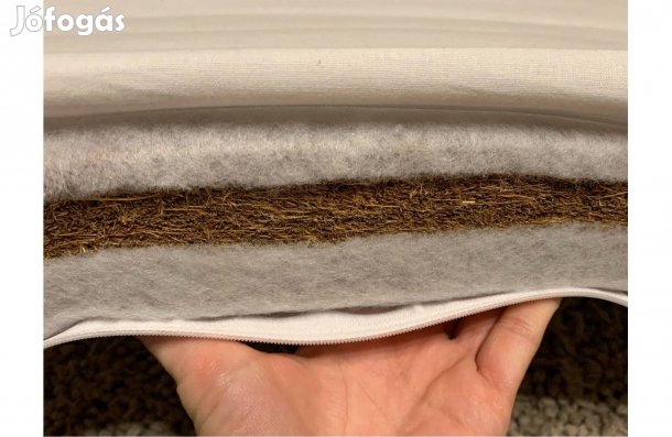 Eladó jó állapotú, nem kifeküdt 60x120 cm-es kókuszmatrac