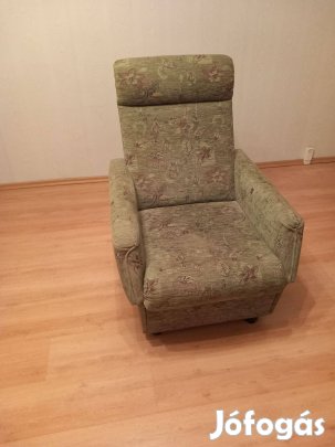 Eladó jó állapotú fotel