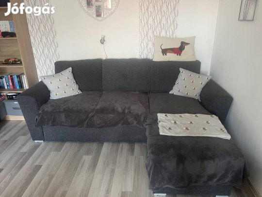 Eladó jó állapotú kanapé