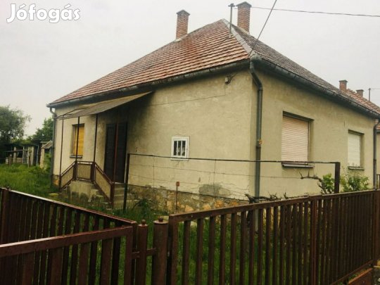 Eladó kádárkocka Felsőszentmártonban!