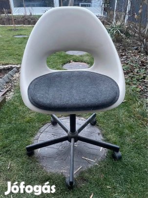 Eladó kagyló alakú görgős szék