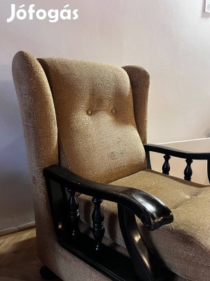 Eladó kanapé, fotel, dohányzóasztal